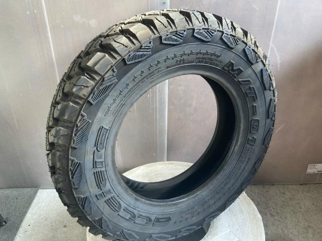 アクセレラ M/T01 195/80R15 107/105L 4本