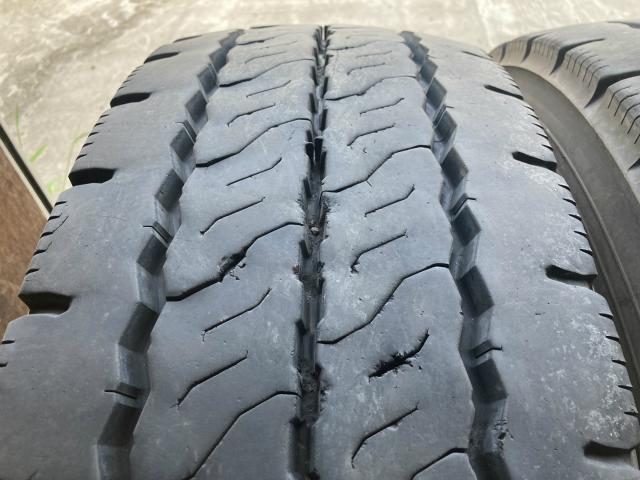 BS 275/70R22.5 148/145J 2本