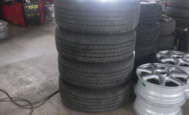 225/45R19
