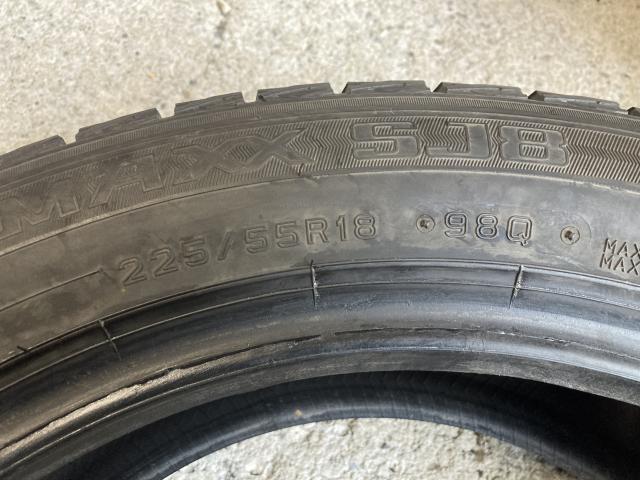 DUNLOP SJ8 225/55R18 4本