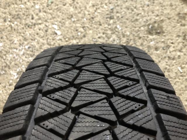 BS BLIZZAK DM-V2 215/70R16 4本