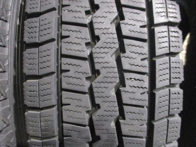 ダンロップ　ウィンターマックス　SV-01　195/80R15　107/105L