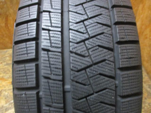 MID　シュナイダー　ST　18×8JH（+35）5H-114.3/　225/45R18（ピレリ　アイスアシンメトリコプラス）