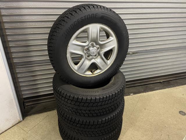 225-65R17、スタッドレストヨタホイル付き、4本セット