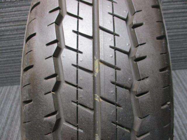 トヨタ純正　200ハイエース　15×6J（+30）6H-139.7/　195/80R15　107/105N（ダンロップ　SP175N）新車外し　タイヤ2022年製造