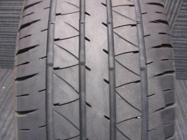 コスミック　ヴェネルディ　ディアボレット ヴァレリ　16×6.5J（+33）6H-139.7/　215/65R16　LT　109/105S（マックストレック　SU-830）200ハイエース