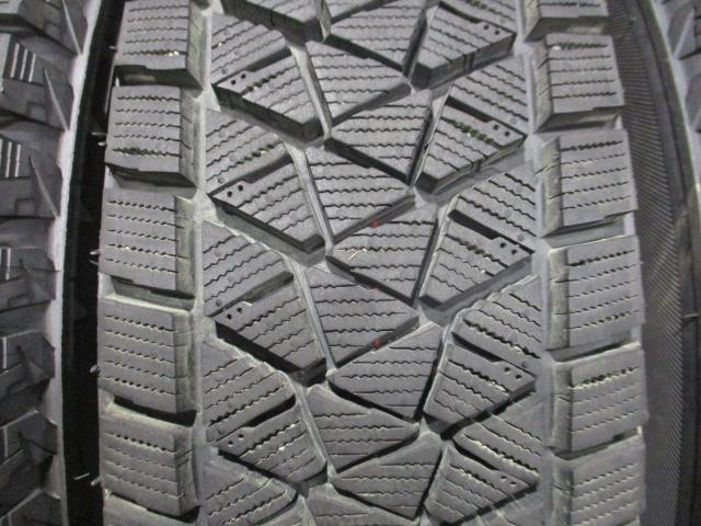 ブリヂストン　DM-V2　195/80R15　2023年製造　バリ山