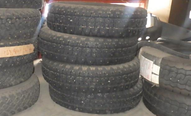 スパイクタイヤ 165/80R13