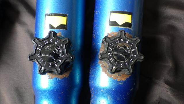 札幌の中古ハイエース200系（4WD）CUSCO(クスコ）減衰14段調整