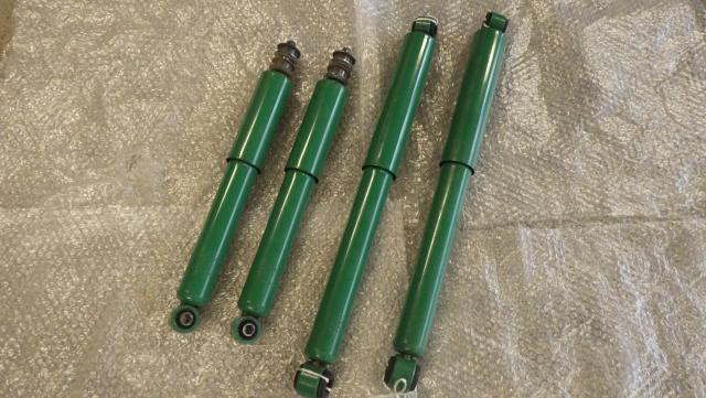 中古ハイエース200系（４WD） モデリスタセレクション　ショックアブソーバー　１台分セット