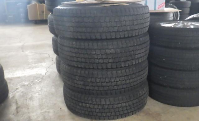 アイスナビ 195/80R15LT