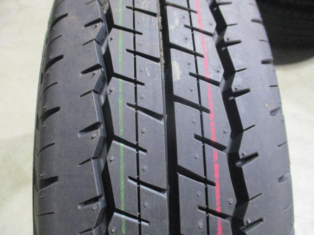 ダンロップ　SP175N　195/80R15　107/105L　2025年製造　新車外し