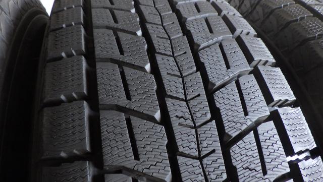 デリカD5等に ２０２４年製 10~10.5mm山！ダンロップWINTER MAXX SJ8 215/70R16 100Q 16x6.5J 114.3-5H ET40 ４本セット
