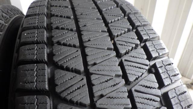 17×7J 5H/114.3 39 2021年製9~9.2mm山！ ブリヂストン ブリザックDM-V3 225/65R17 102Q 17x7Jトヨタ純正ナット専用アルミ 中古4本セット 080530