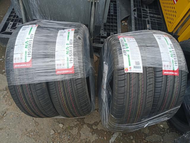 195/55R15 195/55R15一台分4本セットあり1本価格新品未使用品