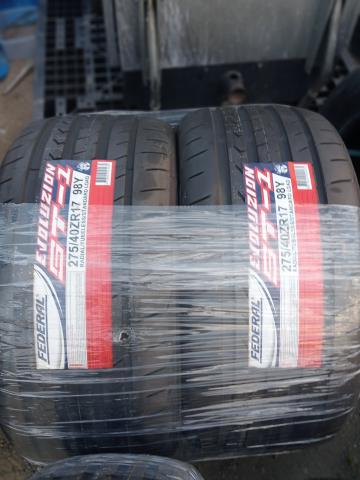 275/40R17 一台分4本セットあり1本価格新品未使用品