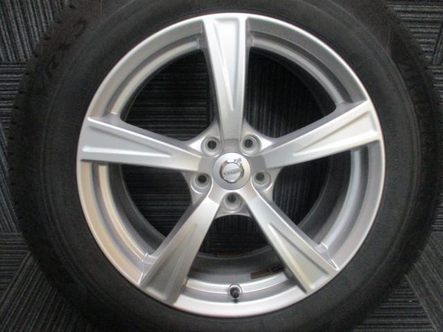 ボルボ純正　XC60 18×8Ｊ（+42.5）5H-108/　235/60R18(ブリヂストン　VRX3）バリ山　2024年製造