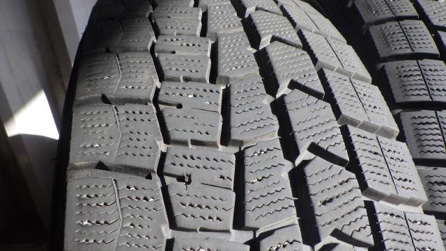 2023年製8.5分山前後 ダンロップ ウインターMAXX WM02 215/60R17 99Q 中古４本セット 081106