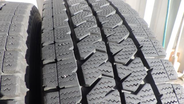 ハイエース、NV350等 2022年製 ブリヂストン ブリザック VL10 195/80R15 107/105LT ４本セット
