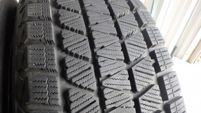 2021年製 9.3~9.5mm山！ブリジストン ブリザック DM-V3 265/65R17 112Q 中古４本セット 081014