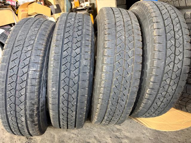 195/80R15 ブリジストン  スタッドレスタイヤ