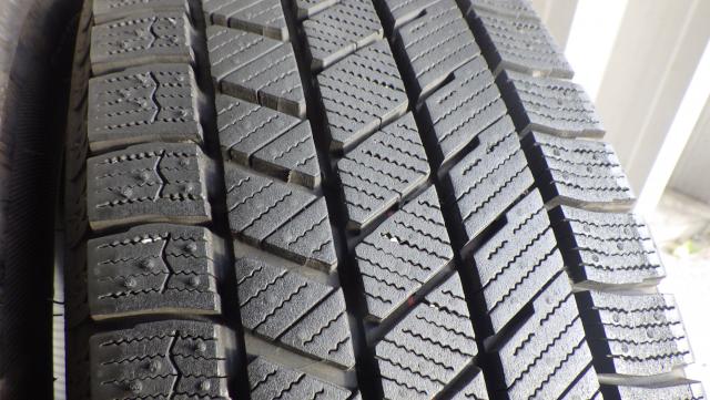 2024年製8.5~9分山前後 ブリヂストン ブリザックVRX3 175/65R15 84Q 中古4本セット 081014