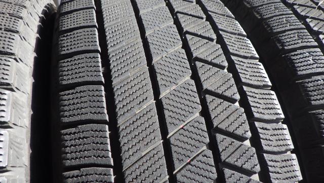 2022年製 ブリヂストン ブリザック VRX3 215/65R16 98Q 中古４本セット 081016