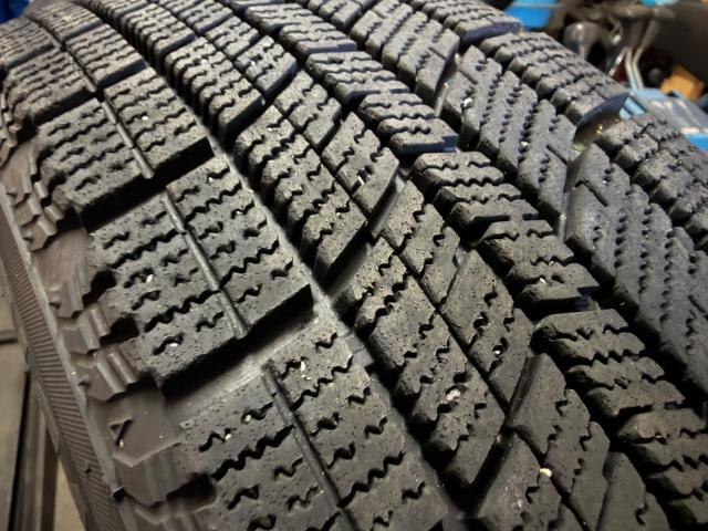 165/70R14 14インチスタッドレスタイヤ
