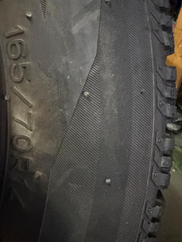 165/70R14 14インチスタッドレスタイヤ