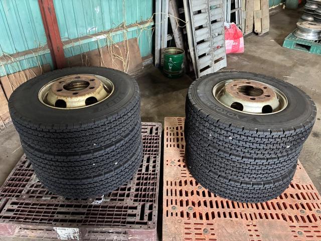 中古スタットレスタイヤ6本セット