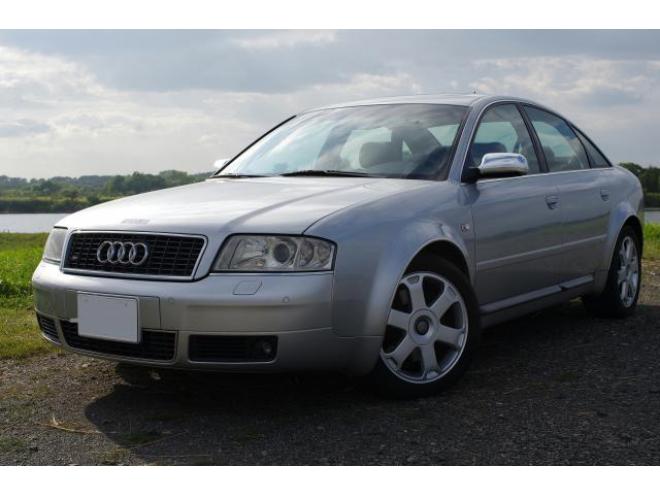 アウディS6　4.2L　クアトロ　 4WD 4Dr