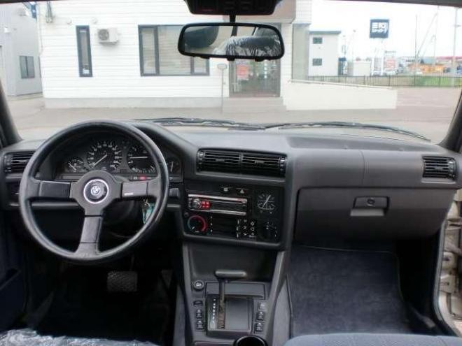 BMW3シリーズ 320i ローダウン 社外16インチ CDコンポ 2000 4SD