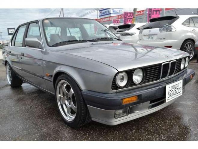 BMW3シリーズ 320i ローダウン 社外16インチ CDコンポ 2000 4SD