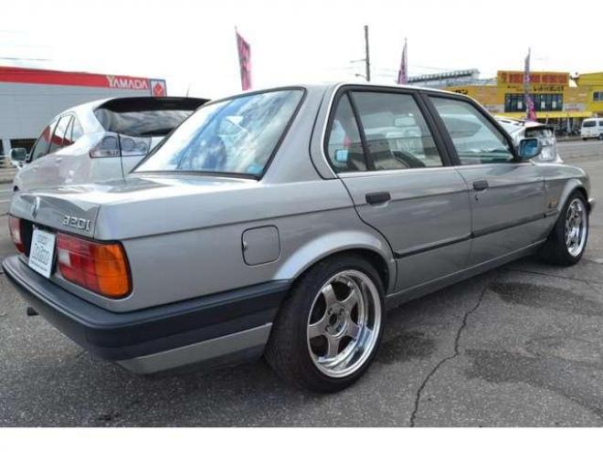BMW3シリーズ 320i ローダウン 社外16インチ CDコンポ 2000 4SD