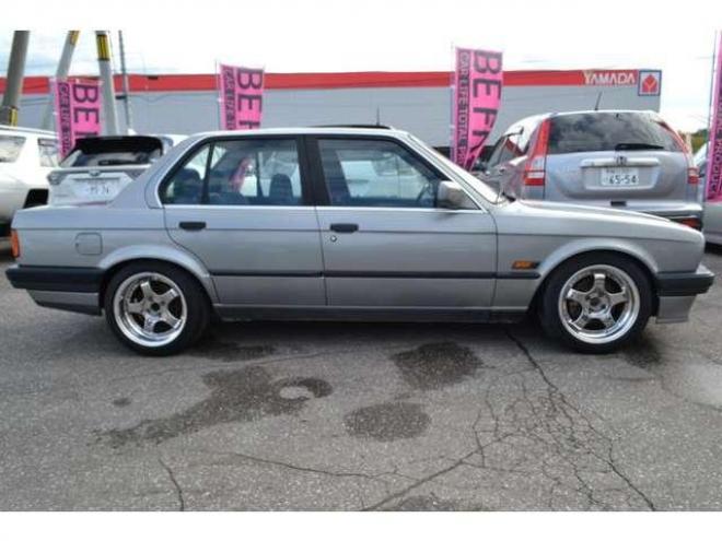 BMW3シリーズ 320i ローダウン 社外16インチ CDコンポ 2000 4SD