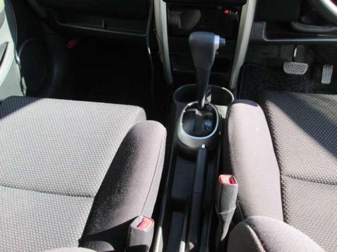 イスト1.5F 4WD ローダウン Eスタ付 5HB