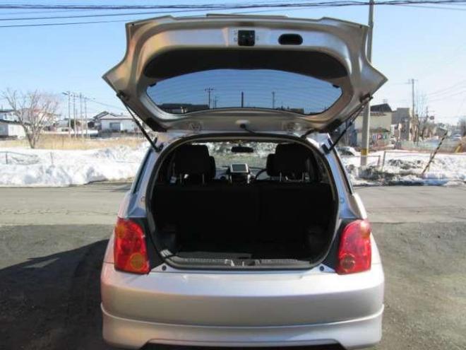 イスト1.5F 4WD ローダウン Eスタ付 5HB