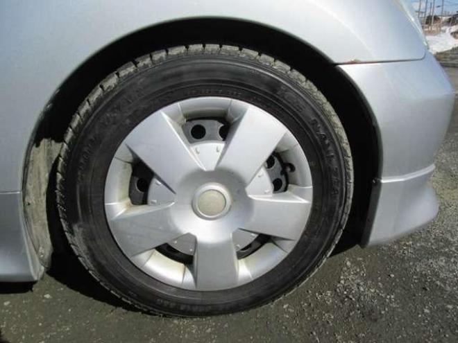 イスト1.5F 4WD ローダウン Eスタ付 5HB