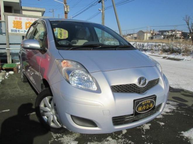 ヴィッツ1.3 F 4WD 5HB