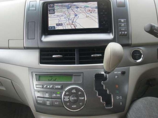 エスティマハイブリッド2.4 X 4WD 5Dr