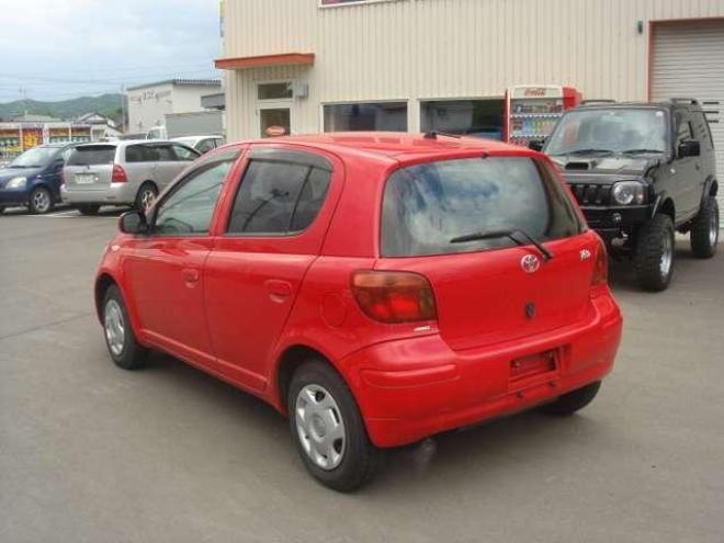 ヴィッツ1.3 F Lパッケージ 4WD 5HB