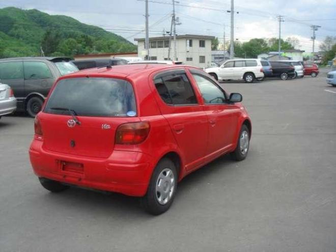 ヴィッツ1.3 F Lパッケージ 4WD 5HB