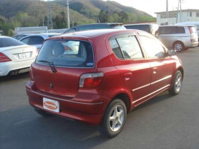 ヴィッツ1.3 クラヴィア 4WD マニュアル ワンオーナー 5HB