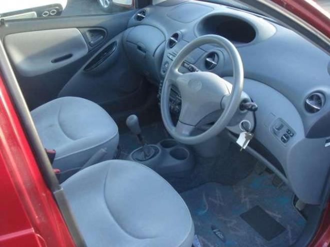 ヴィッツ1.3 クラヴィア 4WD マニュアル ワンオーナー 5HB