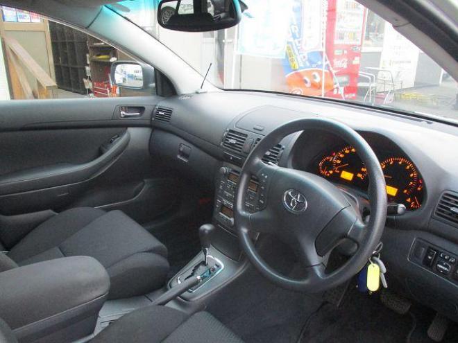 アベンシスワゴン2.0Xi 4WD 4WD 2000 5Dr