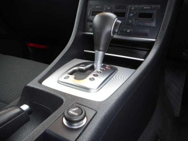 アウディA4アバント 2.0 TFSI クワトロ 4WD 5WG