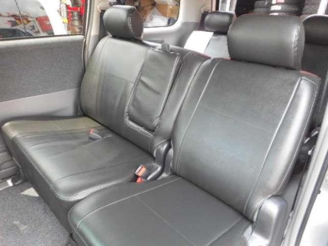 ヴォクシー2.0 X Vエディション 4WD 5Dr