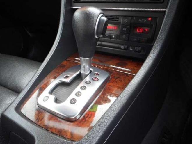 アウディA4アバント 1.8T クワトロ SE 4WD 5WG