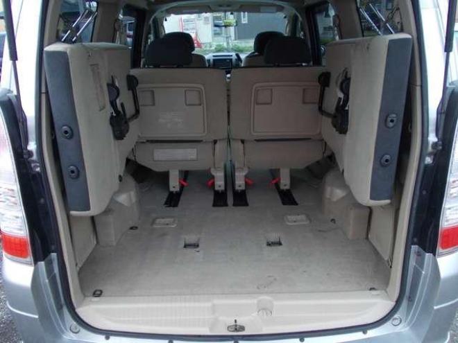 セレナ2.0 ハイウェイスター 4WD 5Dr
