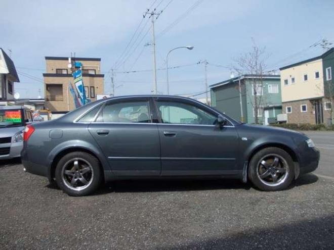 アウディA4 1.8T クワトロ 4WD 4SD